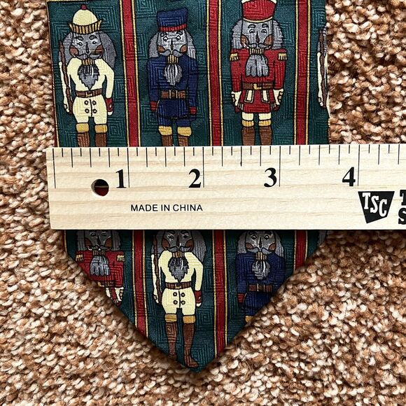 Bill Walker Clothier Men’s Silk Necktie Christmas Nutcrackers Made In USA - Picture 5 of 6